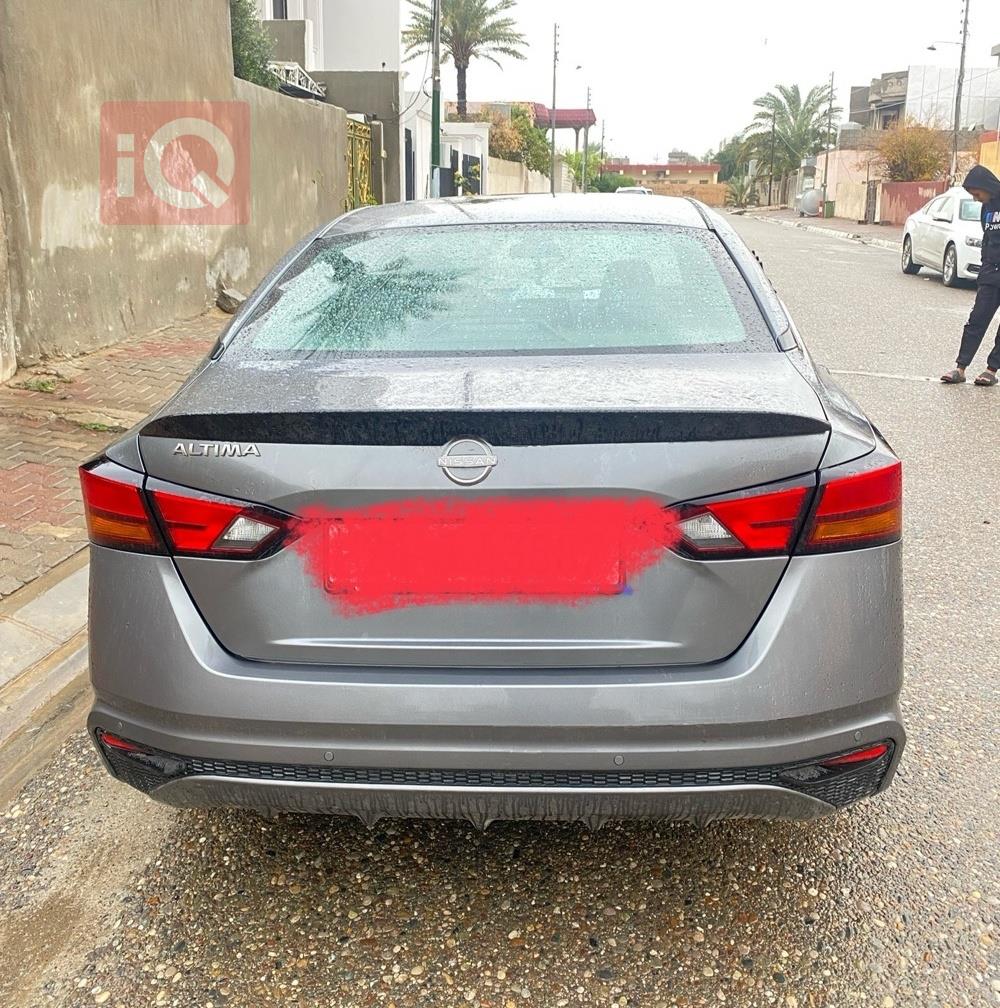 نيسان ألتيما